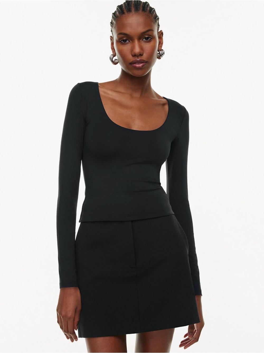 Aritzia Babaton Contour Scoopneck Cropped Longsleeve Black